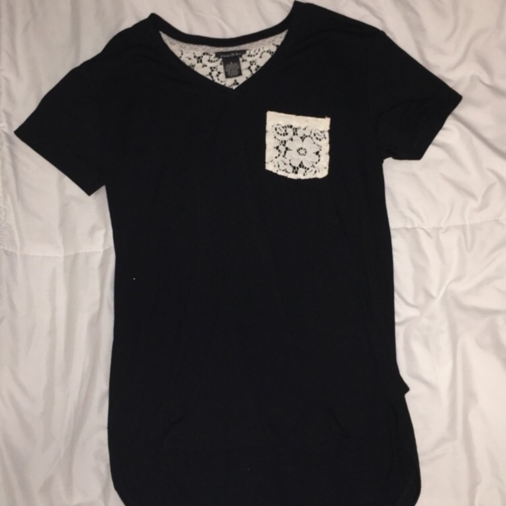 Rue21 black t-shirt